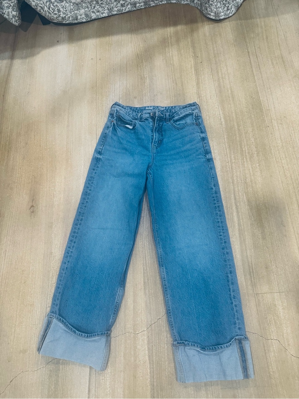 Old Navy Women's Wide-Leg Jeans in Medium Blue